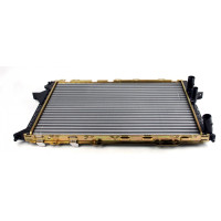 Радиатор охлаждения Audi 80/100/A6 90-97 58868 NRF