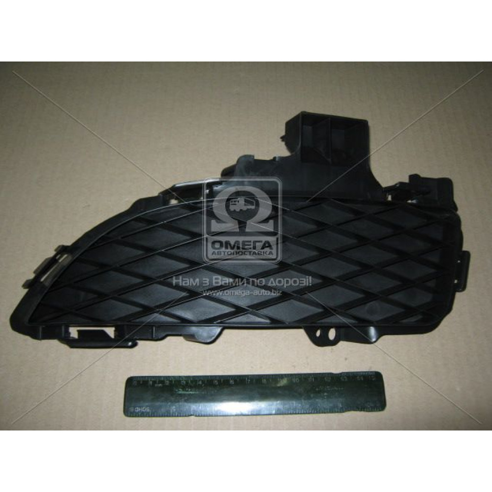 Купить недорого Решетка бампера левая заглушка птф -06 Mazda 3 04-09 седан Купить недорого Решетка бампера левая заглушка птф -06 Mazda 3 04-09 седан