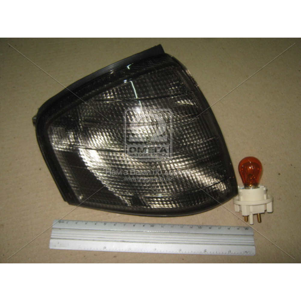 Купить со склада Указатель поворотов правый дымчатый Mercedes 202 c-class 93-00