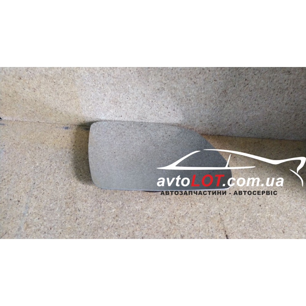 Купить недорого Вкладыш зеркала правый Skoda Octavia a5 05-09