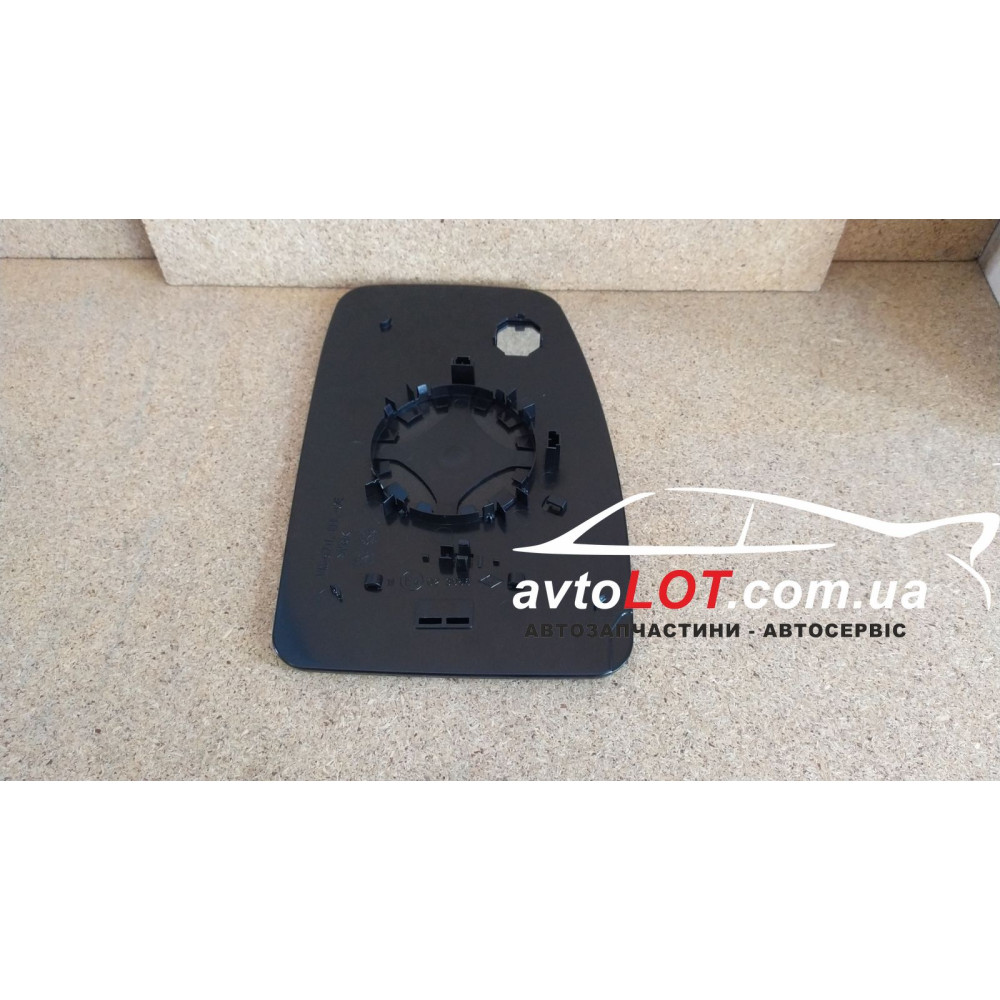 Вкладиш дзеркала лівий Renault Master 10-19 Polcar НЕ обігрів сфера