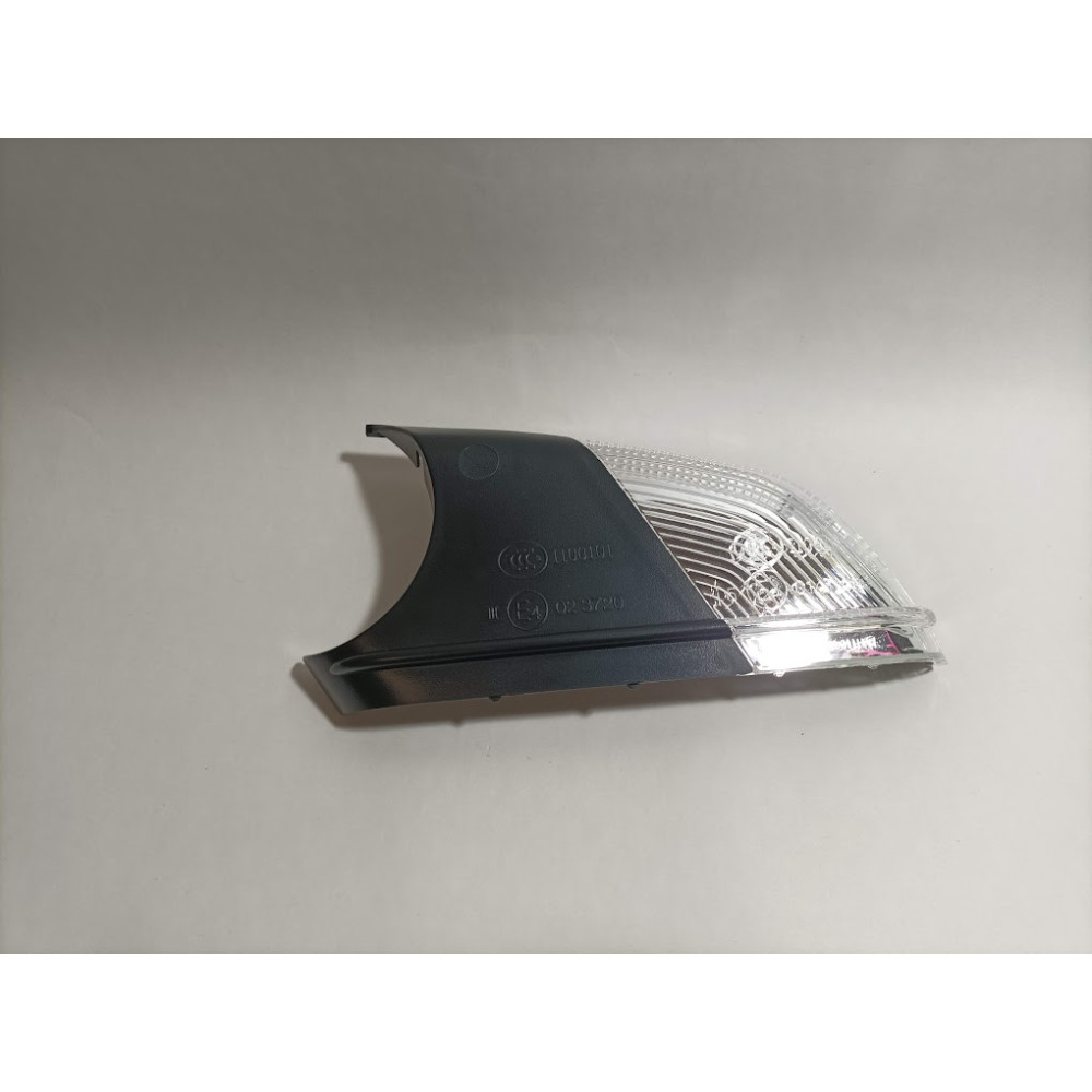 Продам Указатель поворотов левый Volkswagen Polo 4 хэтчбек 05-09