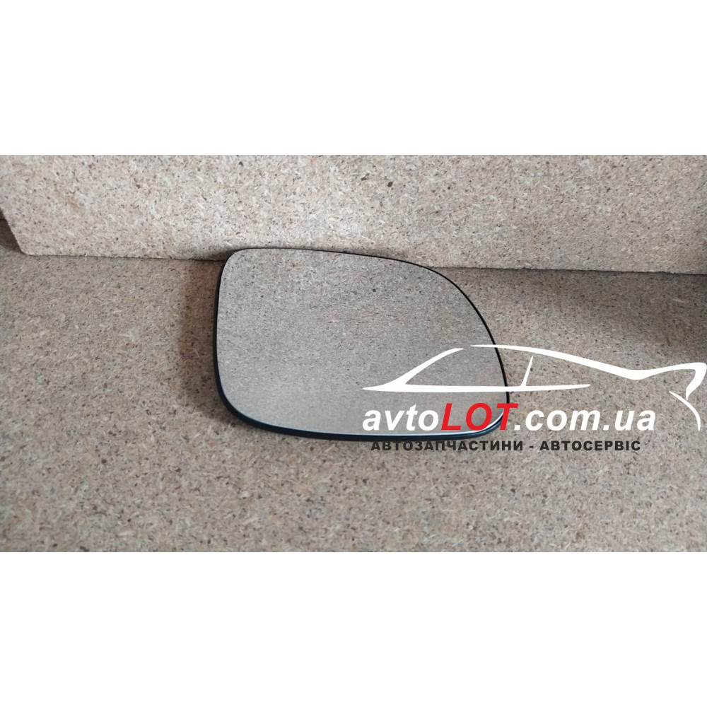 Купить в Киеве Вкладыш зеркала правый small Volkswagen Passat b5 97-00