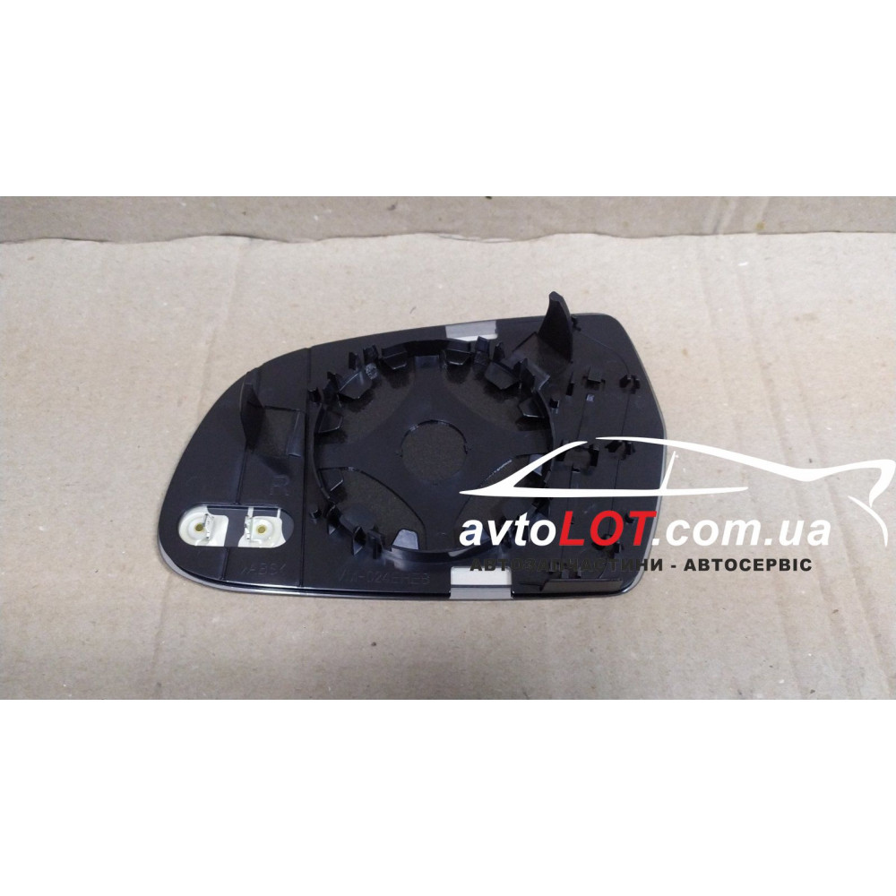 Вкладиш дзеркала правий Audi A4 B8 10-16 Signeda обігрів сфера